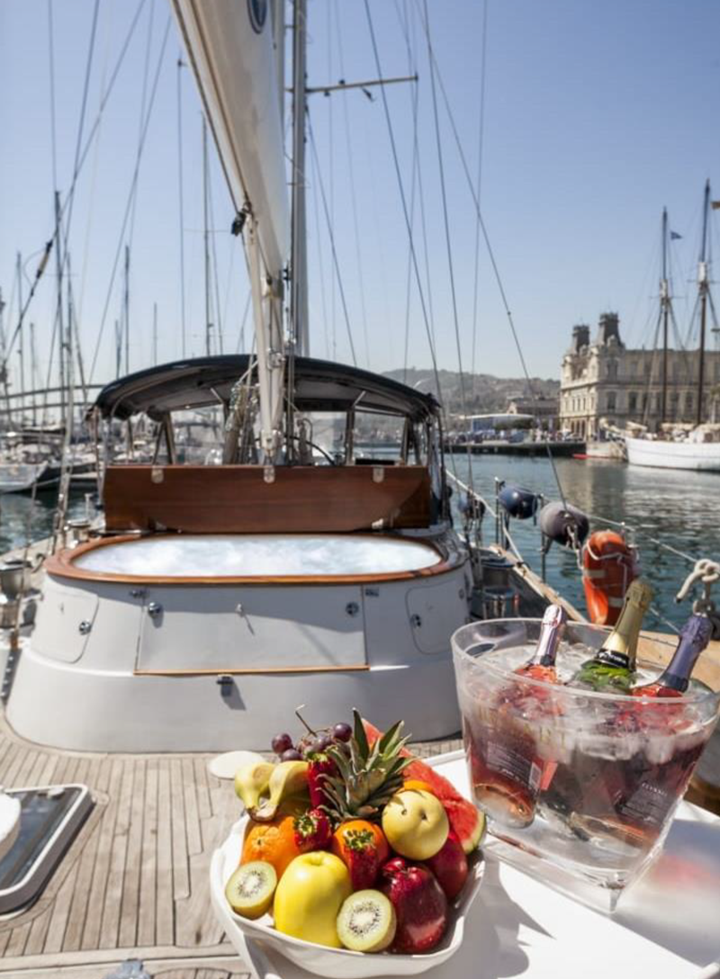 Photo Gallery Sailing Vessel Heroica V with Jacuzzi & 5 Double Cabins - Ibiza